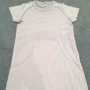 Lululemon Swiftly short sleeve tech shirt